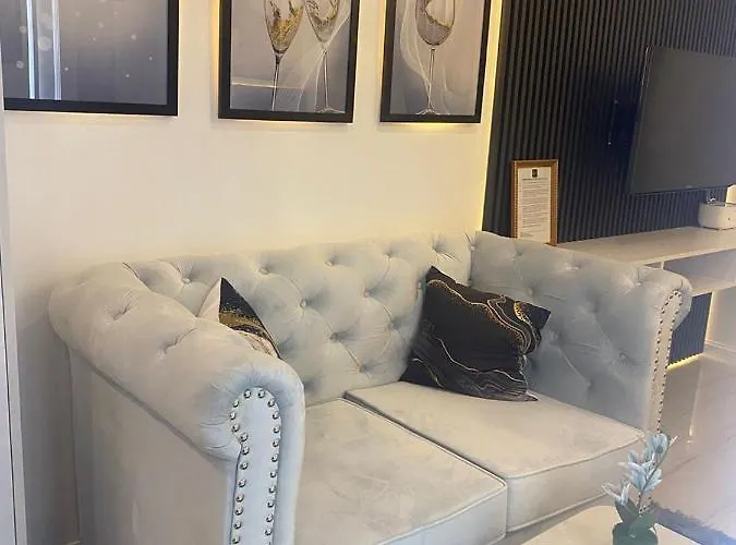 Makati Isabela Luxury شقة