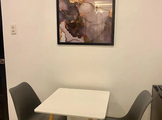 Makati Isabela Luxury مانيلا