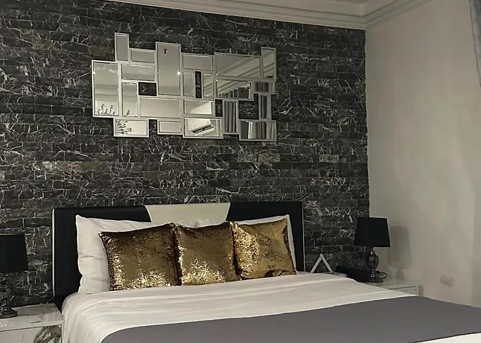 Makati Isabela Luxury شقة