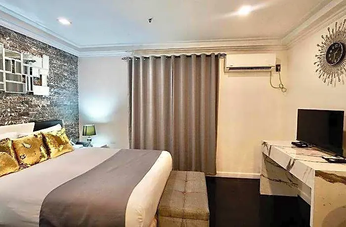 Makati Isabela Luxury مانيلا