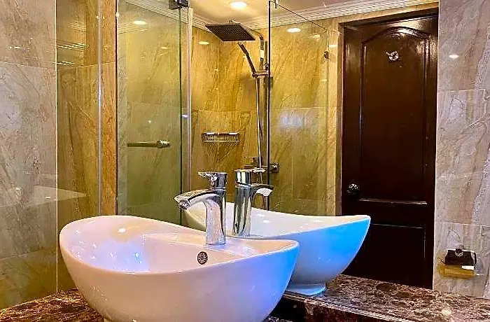Makati Isabela Luxury